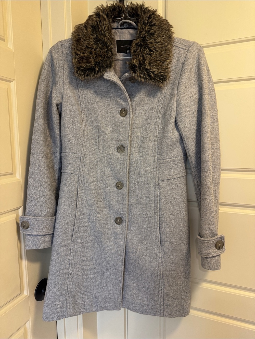 Banana Republic Light‎ Gray Pea Coat with Faux Fur Collar
